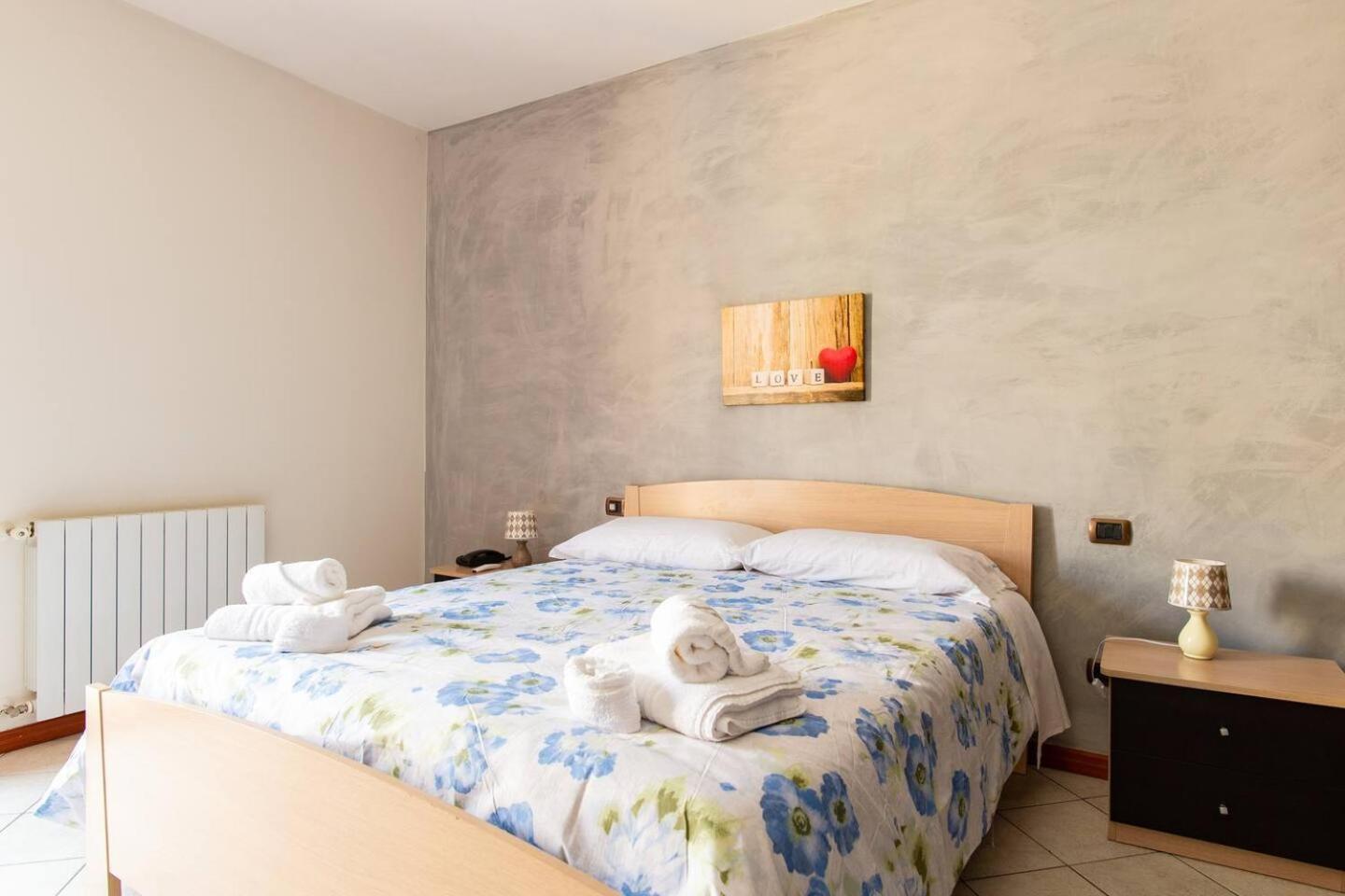 2 Apartments - Akragas Home 1 & 2 On Via Atenea City Center With View Agrigento Eksteriør billede