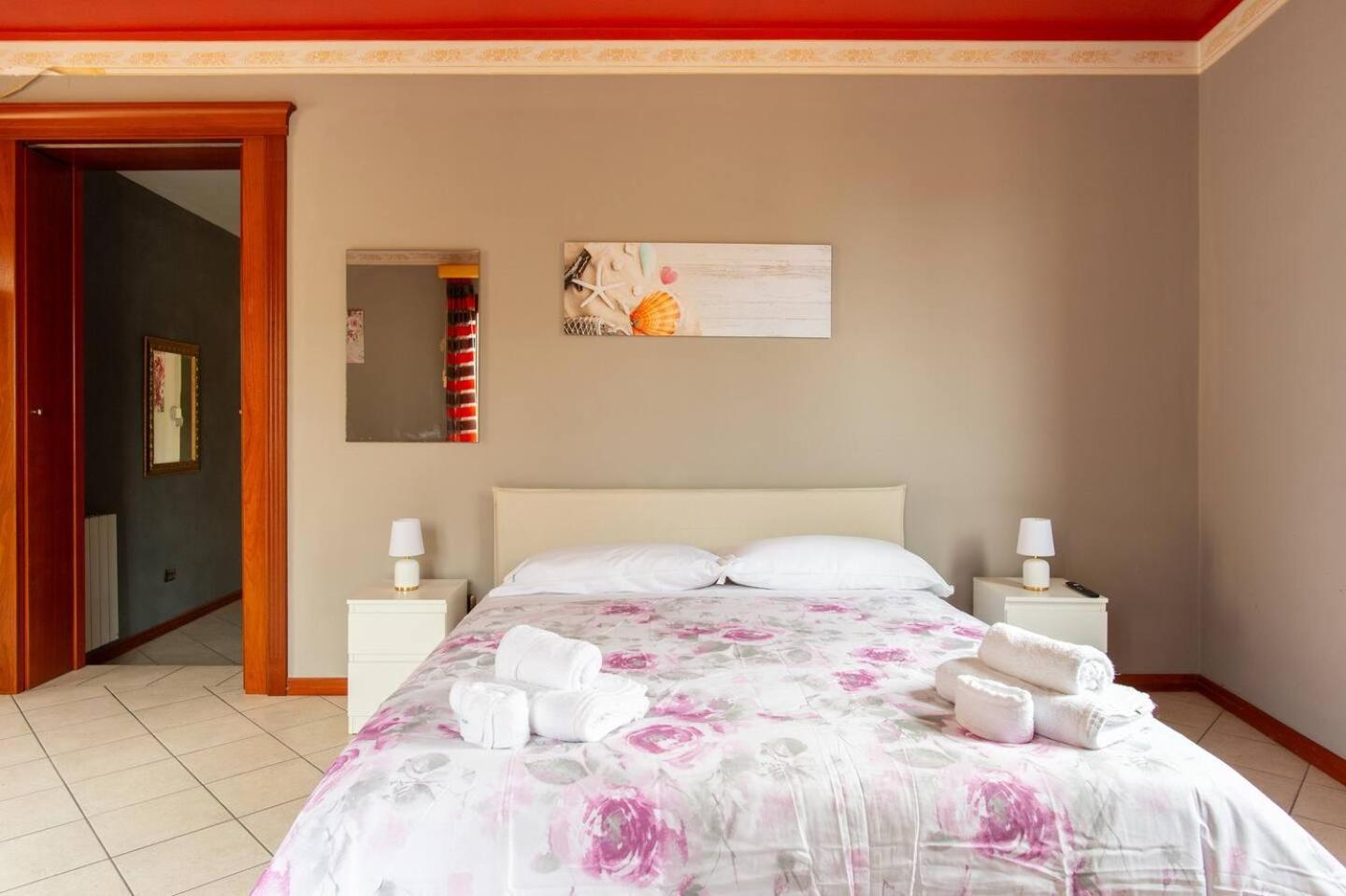 2 Apartments - Akragas Home 1 & 2 On Via Atenea City Center With View Agrigento Eksteriør billede
