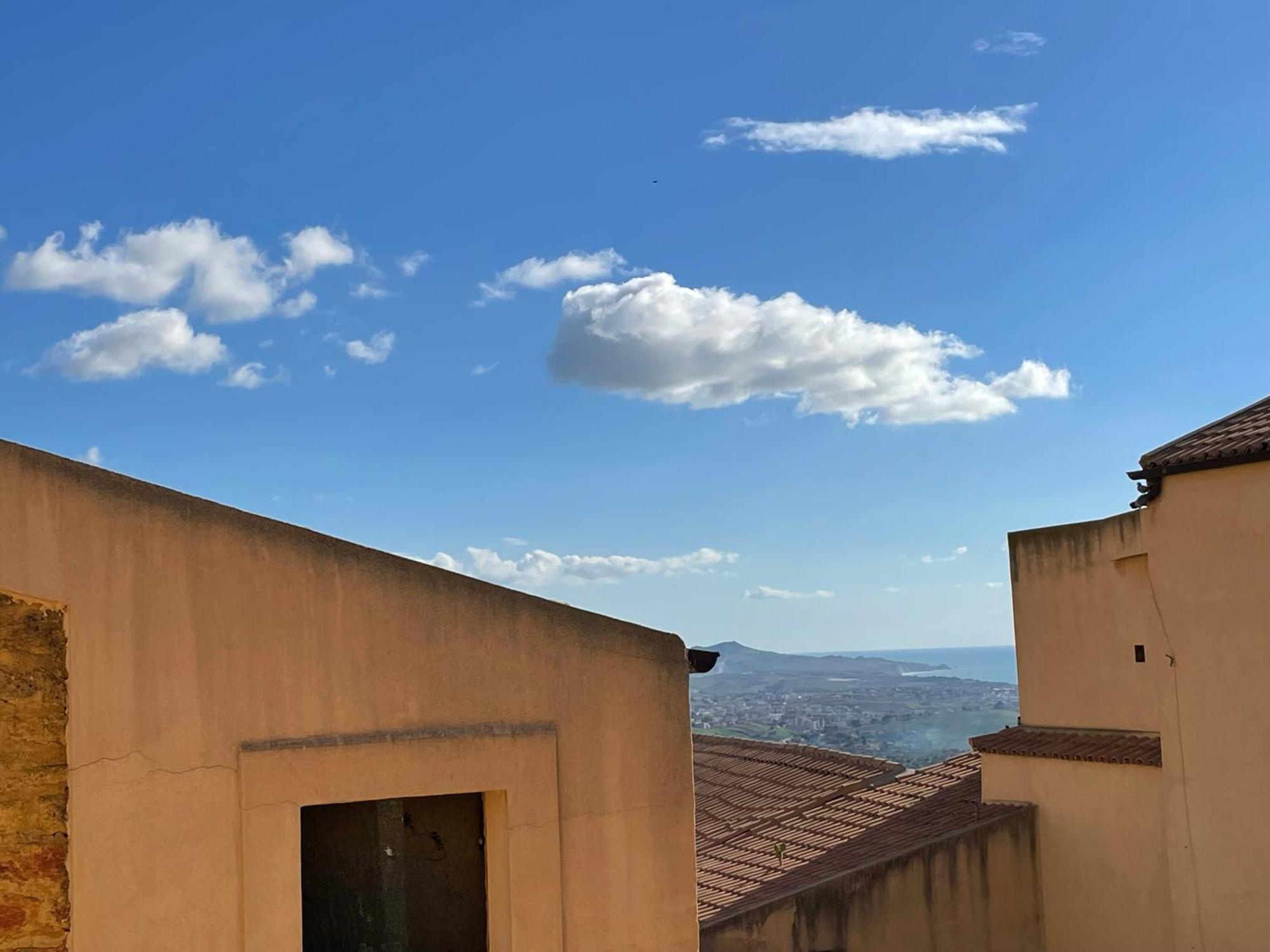 2 Apartments - Akragas Home 1 & 2 On Via Atenea City Center With View Agrigento Eksteriør billede