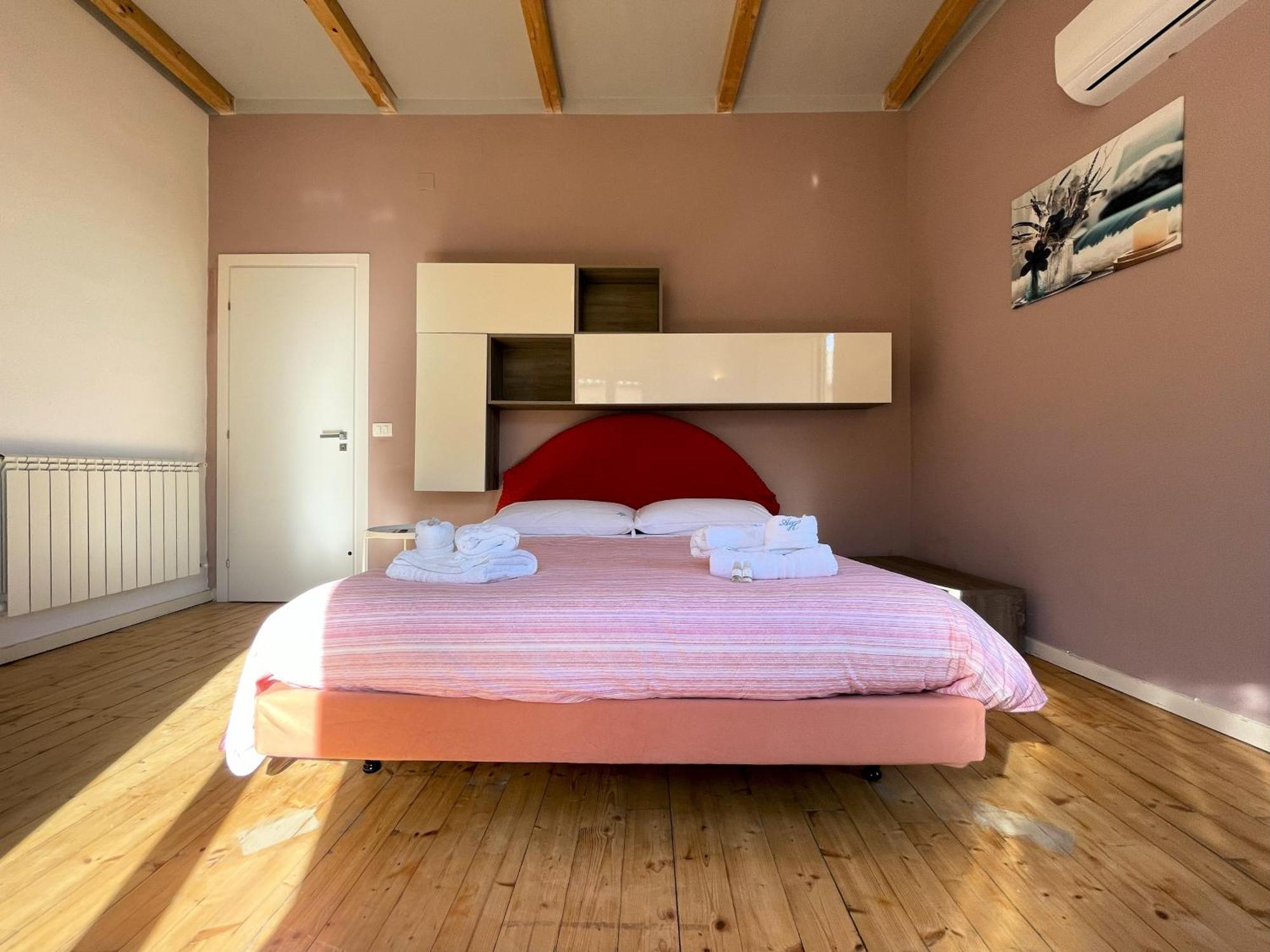2 Apartments - Akragas Home 1 & 2 On Via Atenea City Center With View Agrigento Eksteriør billede