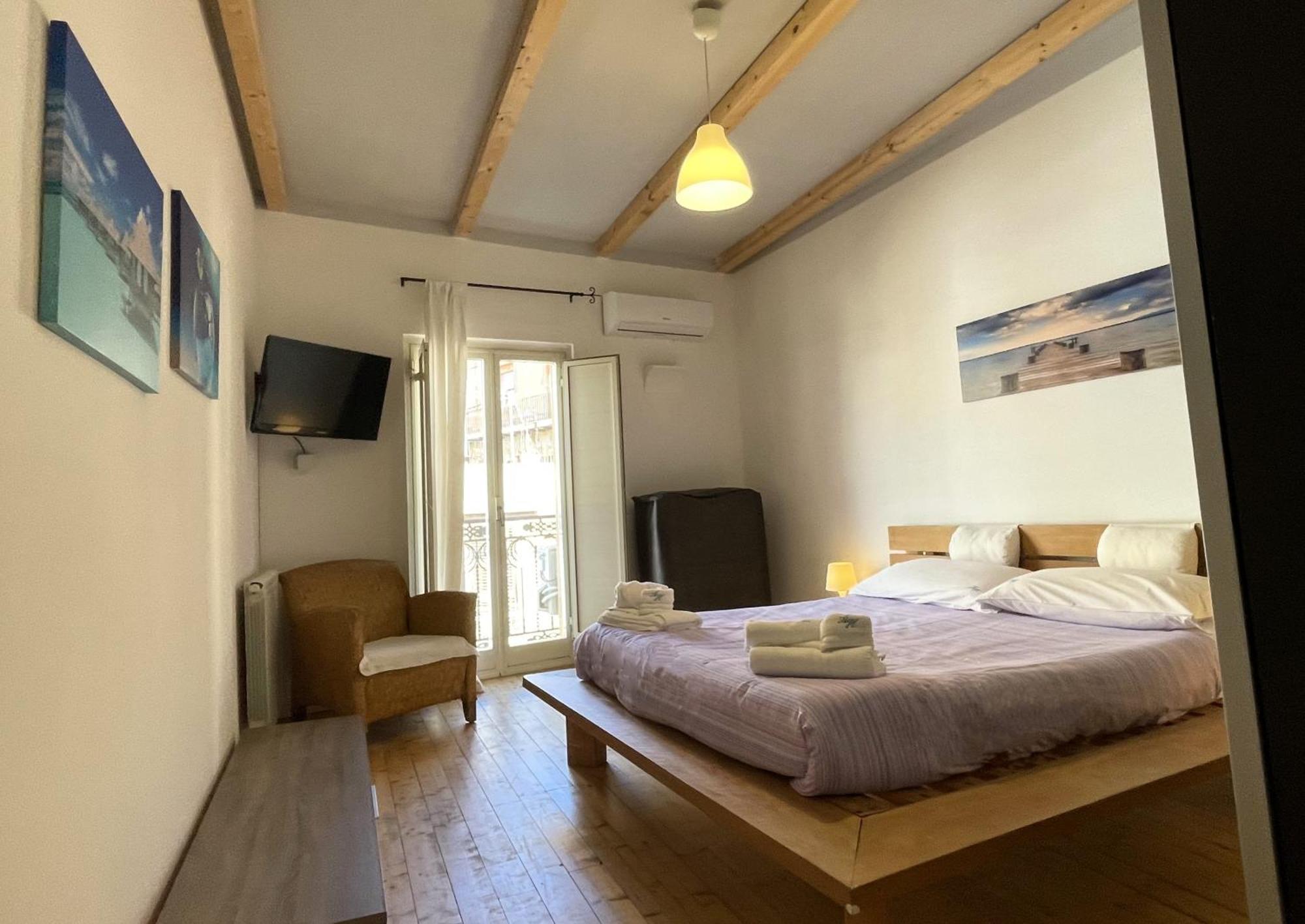 2 Apartments - Akragas Home 1 & 2 On Via Atenea City Center With View Agrigento Eksteriør billede